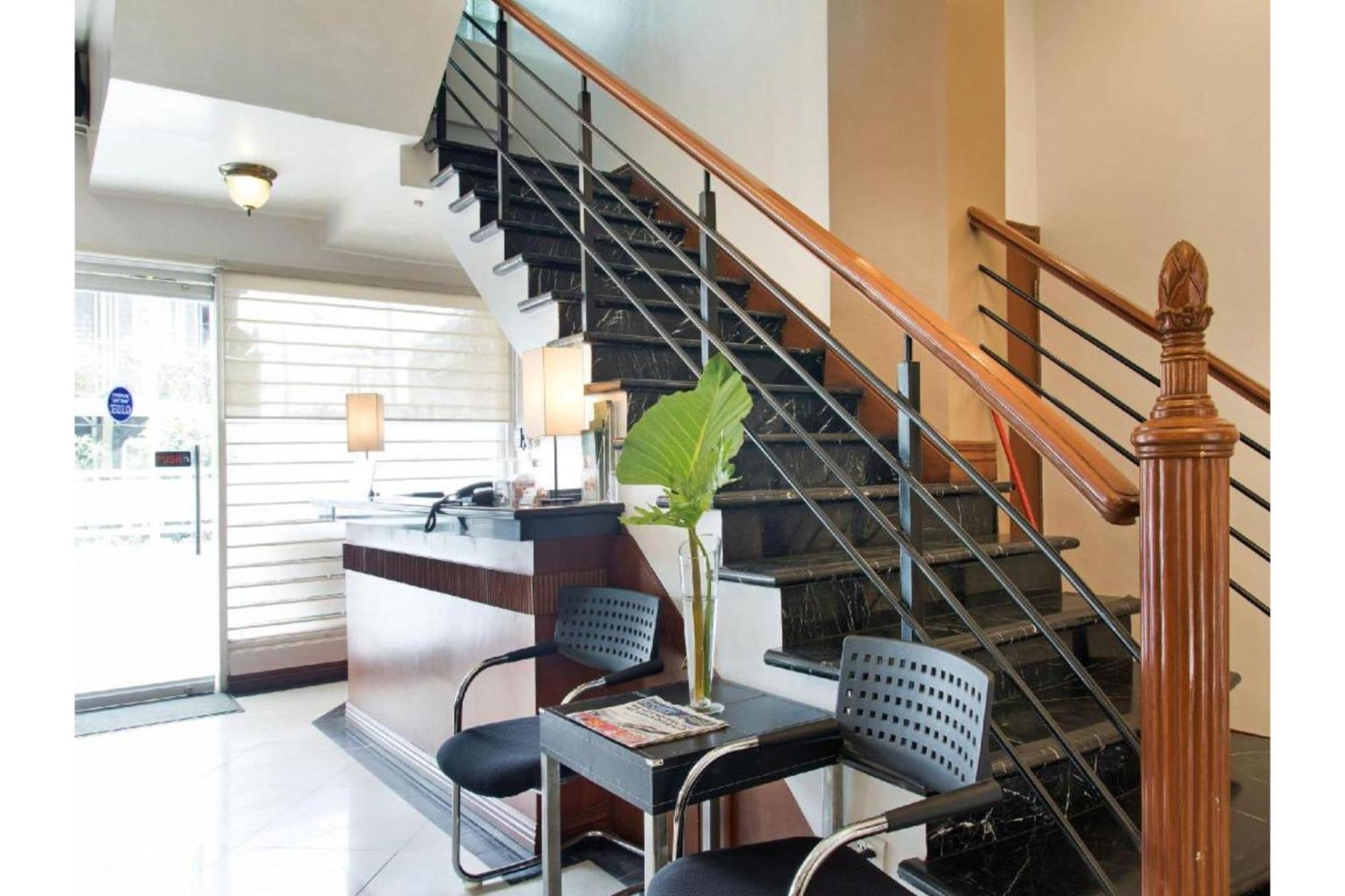 Townhouse Oak Avitel Hotel Near Osmena Highway, Pnr Pasay Station, Metro Manila Makati City ภายนอก รูปภาพ