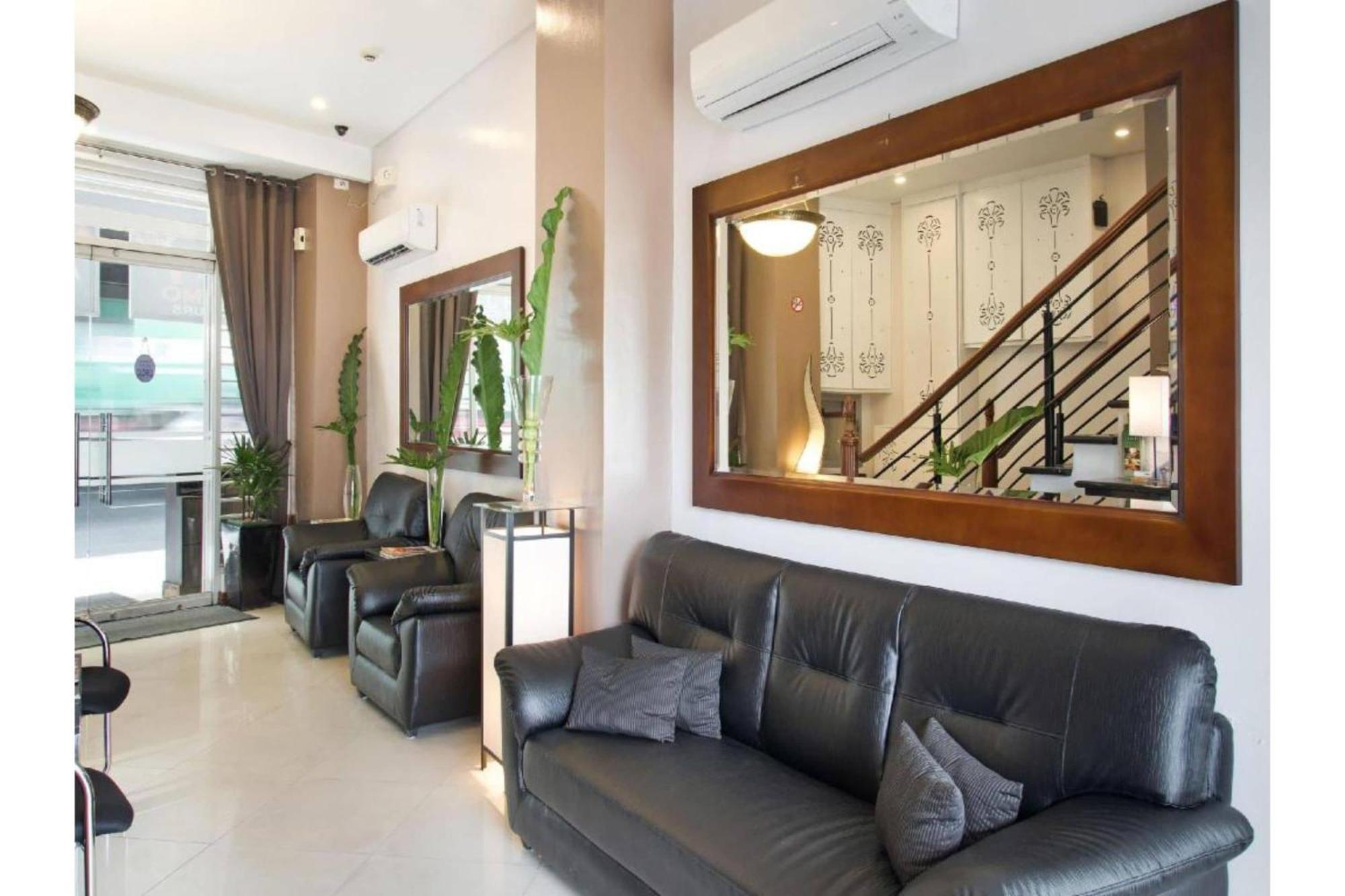 Townhouse Oak Avitel Hotel Near Osmena Highway, Pnr Pasay Station, Metro Manila Makati City ภายนอก รูปภาพ